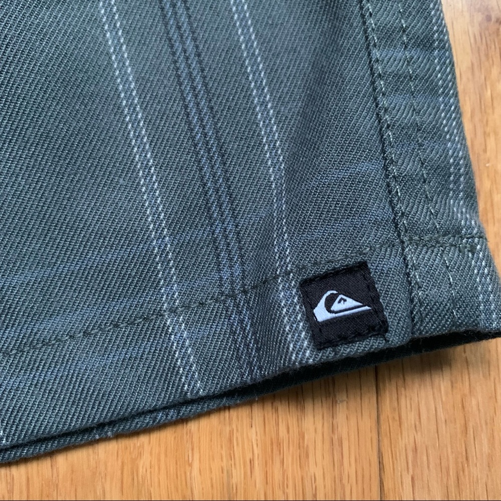 Quicksilver Shorts - Picture 6 of 6